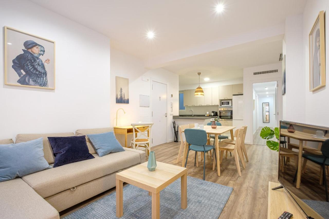 Apartment With Open-Air Space บาเลนเซีย ภายนอก รูปภาพ