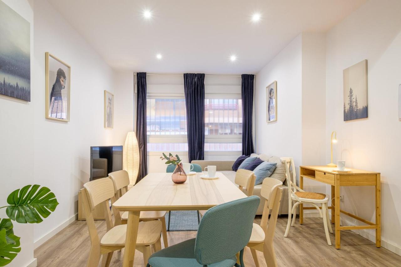 Apartment With Open-Air Space บาเลนเซีย ภายนอก รูปภาพ